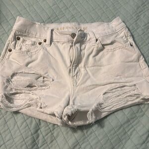 GUC American Eagle white boyfriend short